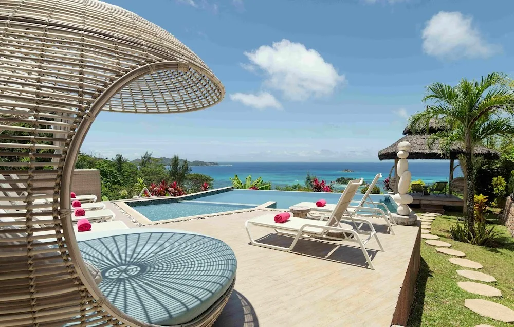 Le Duc de Praslin, Praslin